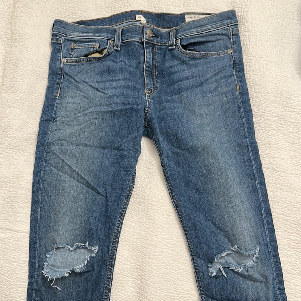 Rag & Bone size 32 CAPRI jeans.
